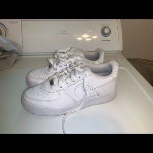 Air force 1 boys size 6.5y